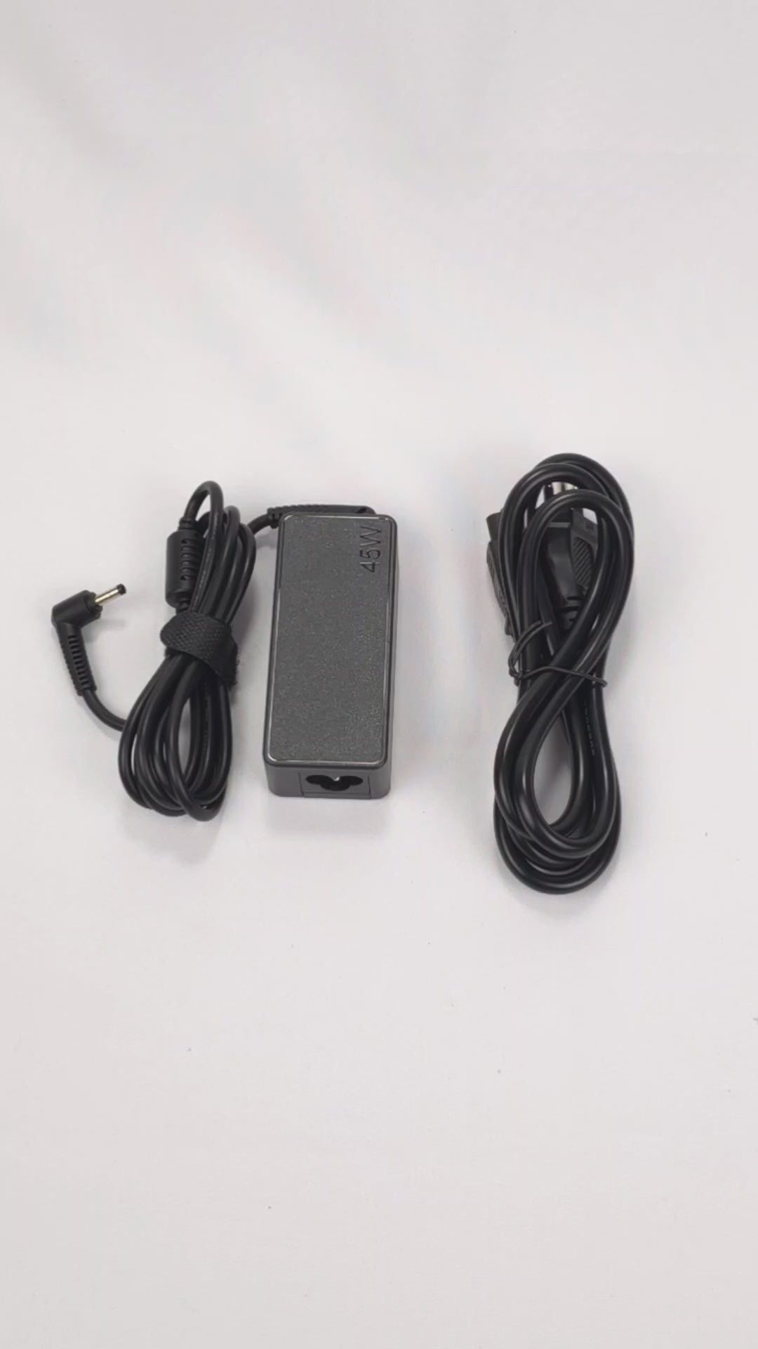 Cargar vídeo: Cargador Lenovo 45W CAR-LE-45W-4.0