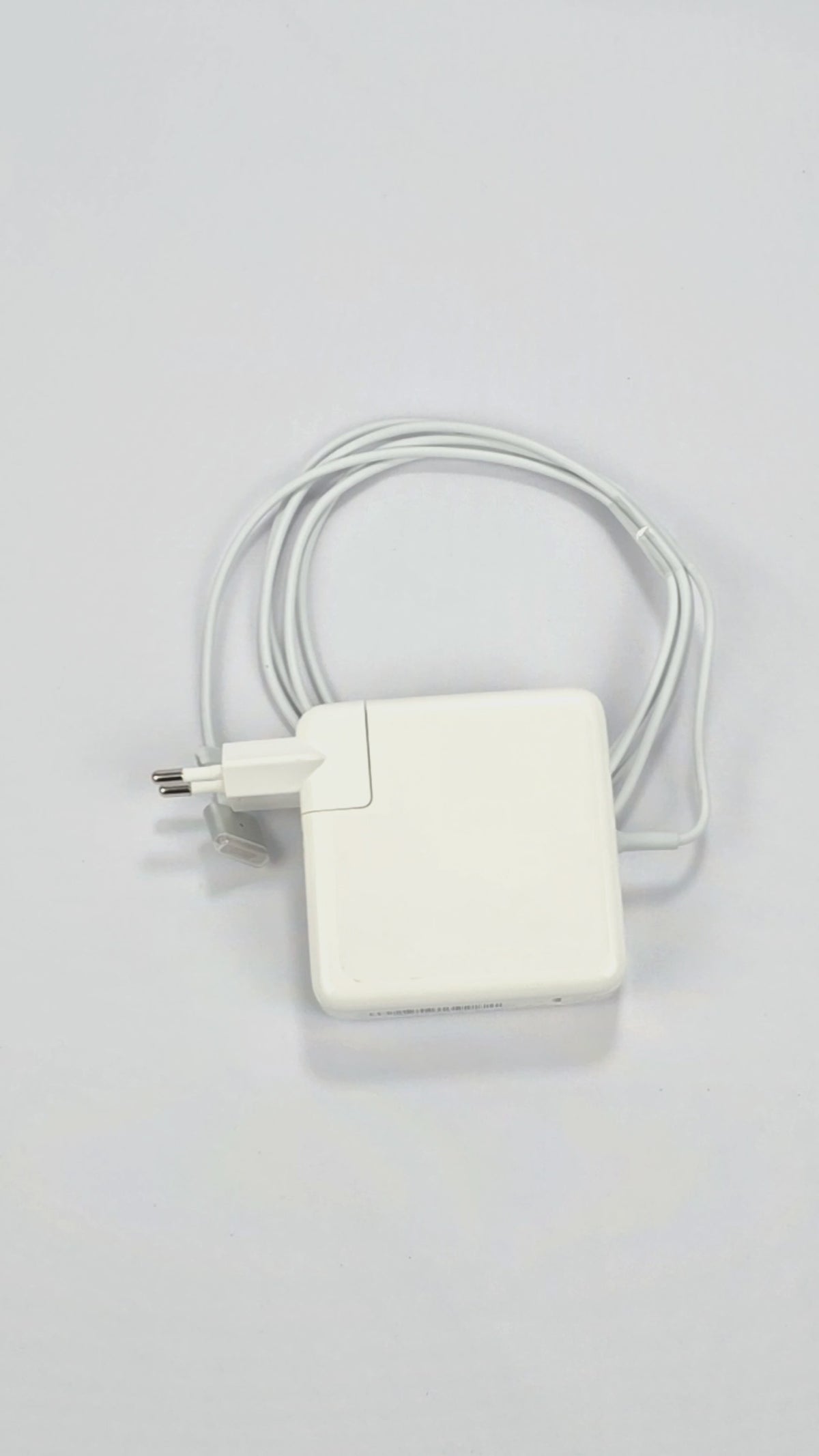 Cargar vídeo: Cargador Macbook 85W-T CAR-MA-85W-T